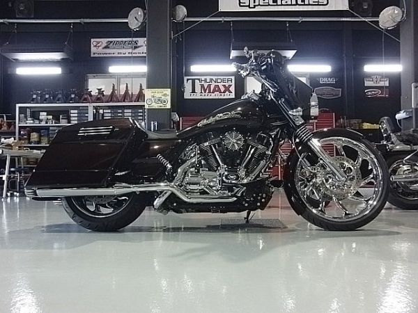 2011y FLHX 23″ Front Wheel