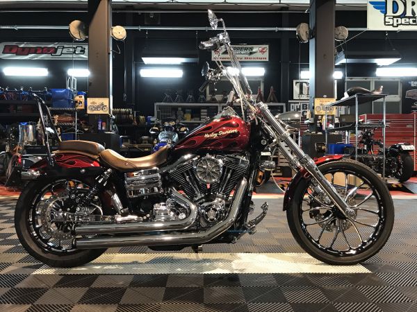 2011y FXDWG