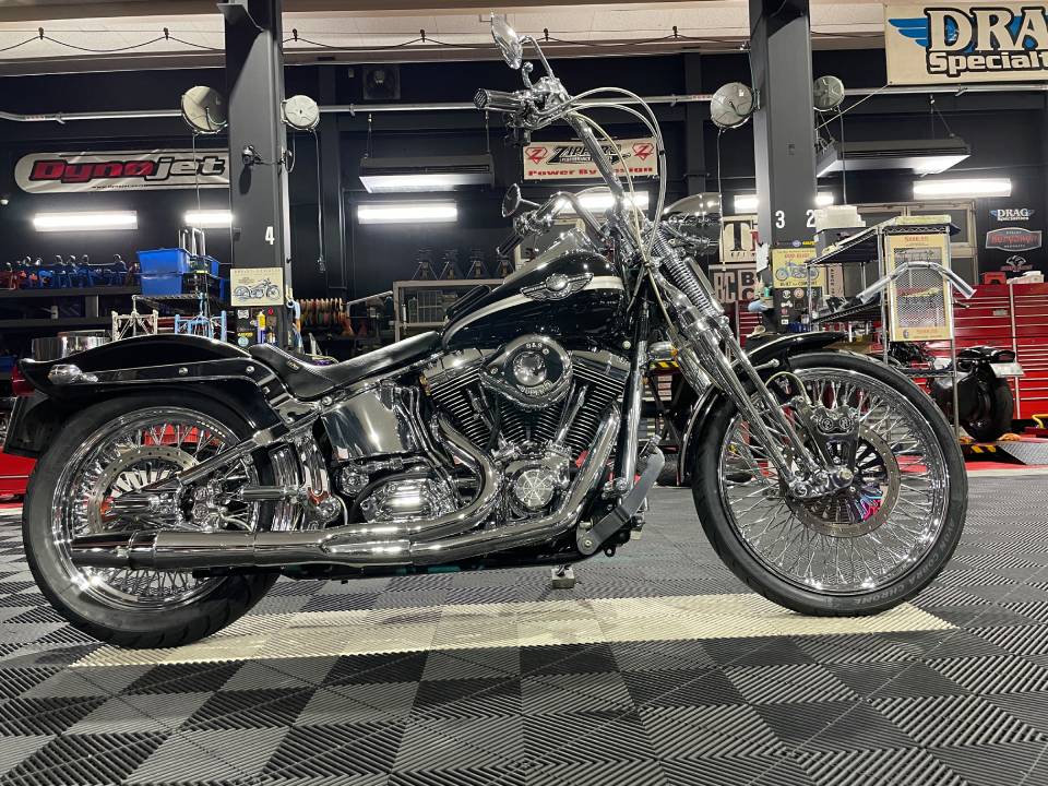 2003y FXSTS
