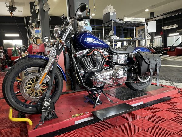 2006y FXDLのハンドルバー交換