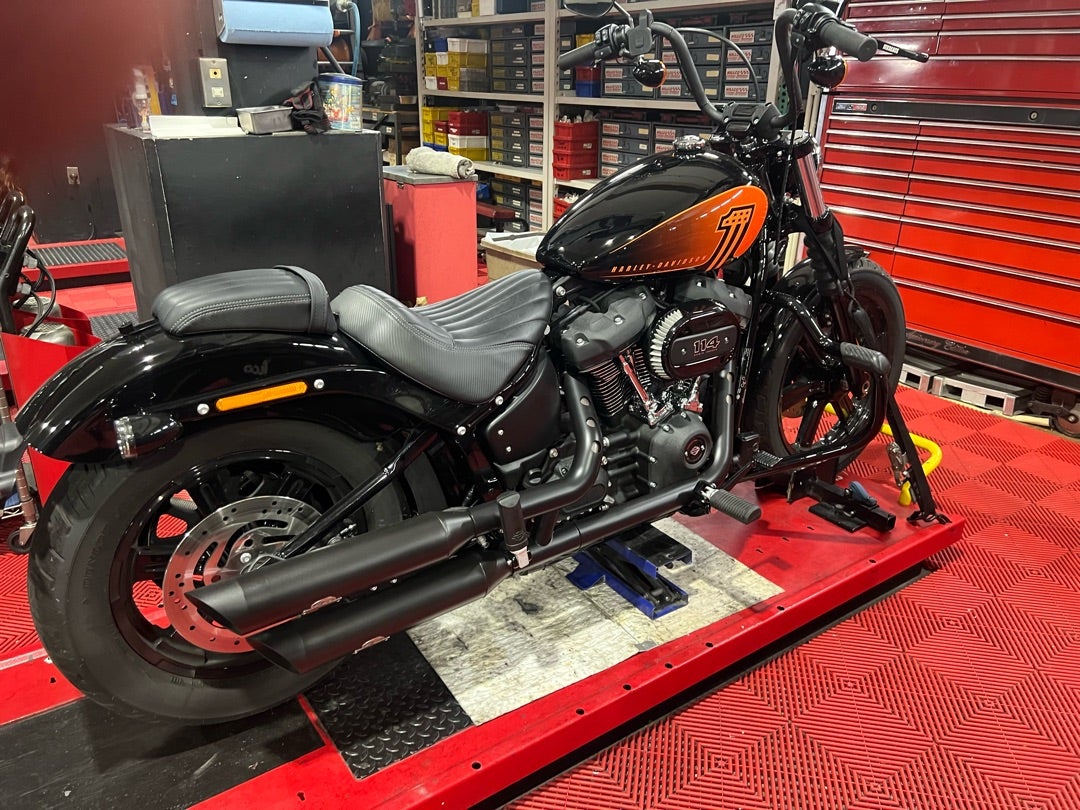 M8 Street Bob 114 カムシャフト交換☆彡