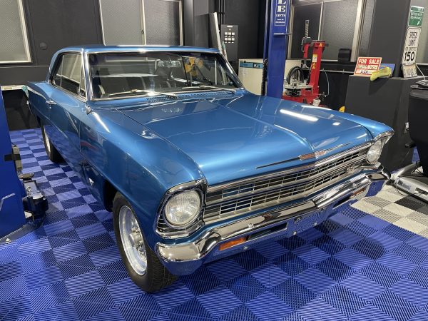 1967y Chevy ll Nova トランスミッション交換。