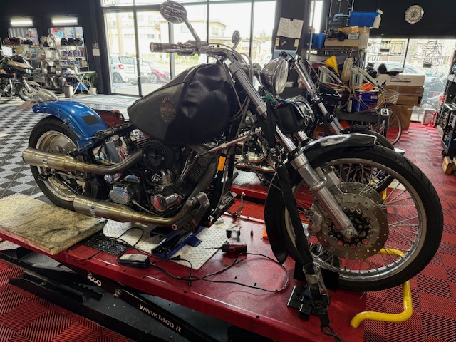 ´90 FXSTS 発電不良修理